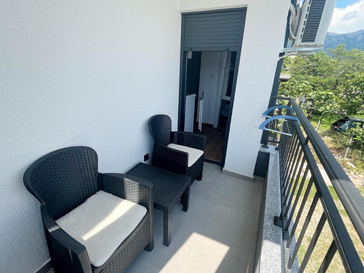 Lana Apartmani Bar Exterior photo